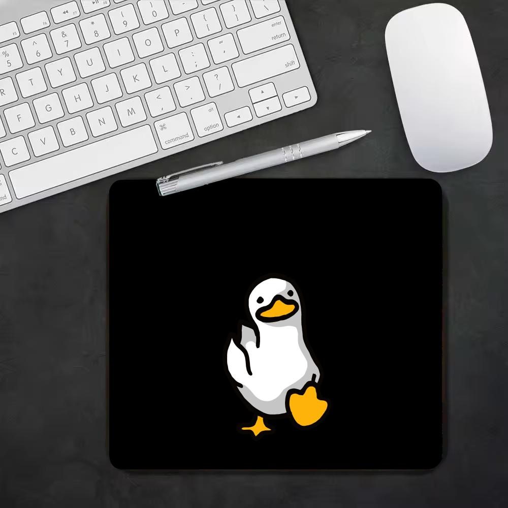 Podkładka pod mysz z uroczym w – Desk Setup Background recenzja i cena