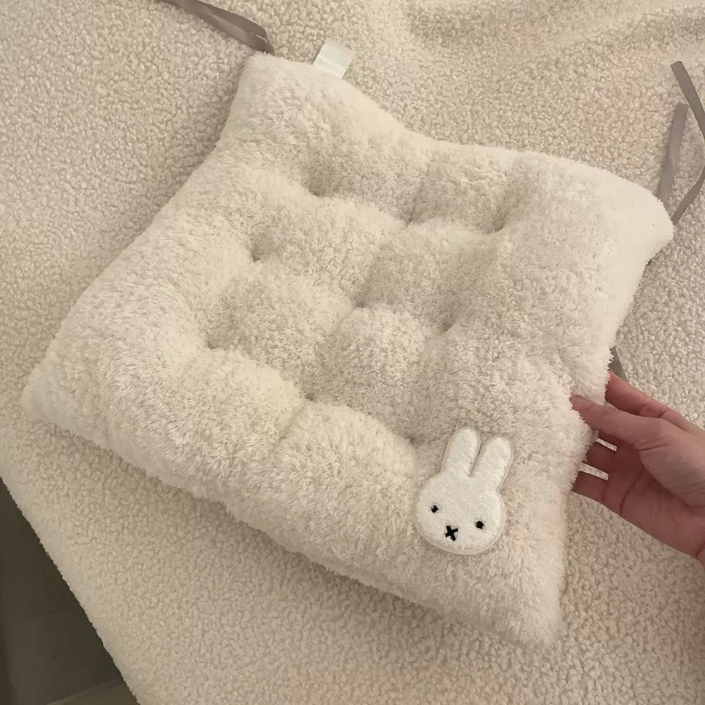 Poduszka na siedzisko Miffy Ra – Desk Setup Ergonomic recenzja i cena