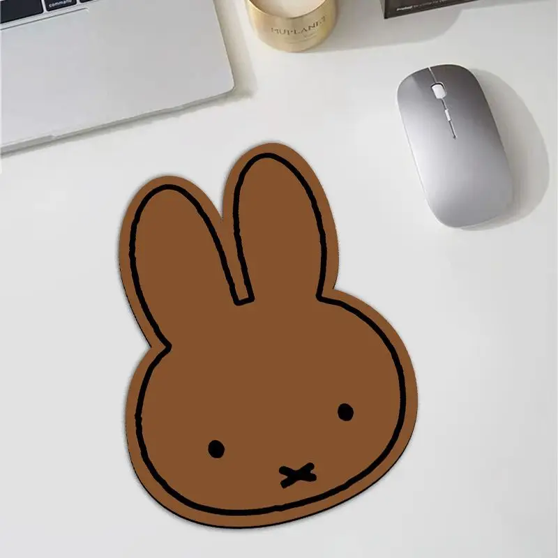 Urocza podkładka pod mysz w ks – Desk Setup Ergonomic recenzja i cena